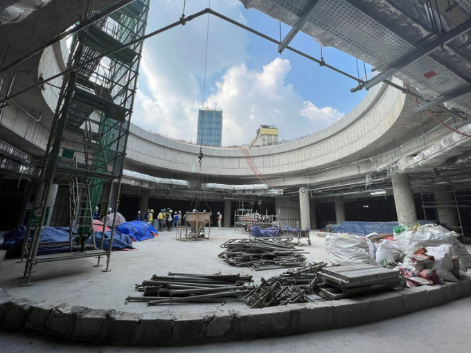 Hiện, dự án Metro Số 1 đạt khoảng 89%, trong giai đoạn chạy nước rút để chuẩn bị các công tác chạy thử nghiệm, vận hành thương mại năm 2023