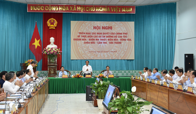 Phó Thủ tướng chủ trì hội nghị đầu tiên về triển khai 3 tuyến cao tốc: Khánh Hoà – Buôn Ma Thuột, Biên Hoà – Vũng Tàu, Châu Đốc – Cần Thơ – Sóc Trăng - Ảnh: VGP/Đức Tuân