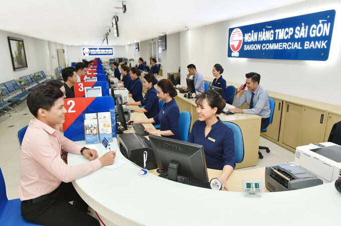 Khách giao dịch tại SCB
