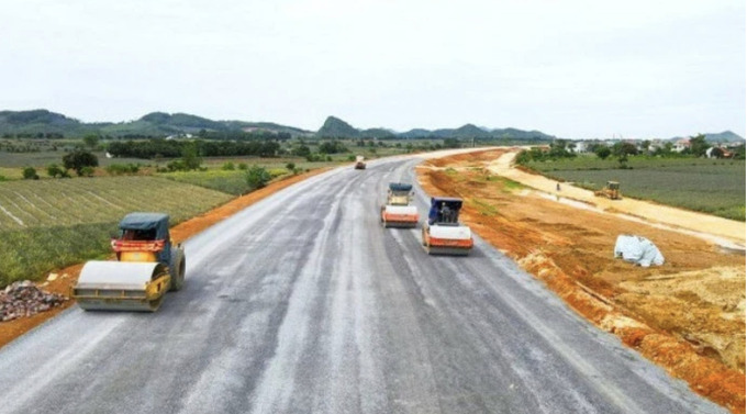 Phó Thủ tướng Trần Hồng Hà yêu cầu các cấp, ngành chủ động triển khai phương án, kế hoạch bảo đảm vật liệu san lấp đã được xác định