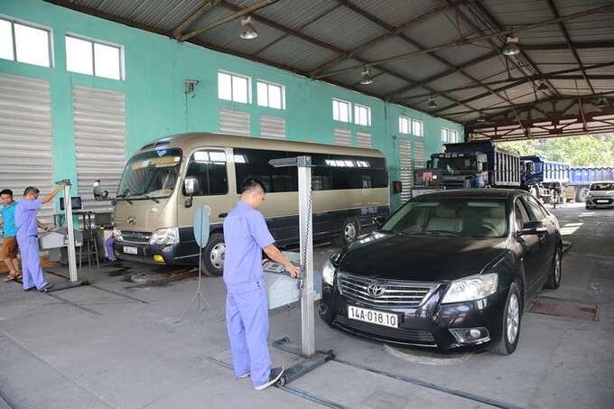 Còn hơn 527.000 giấy xác nhận cho các phương tiện có thời hạn kiểm định trong 6 tháng đầu năm 2024 sẽ tiếp tục được cập nhật thời gian tới
