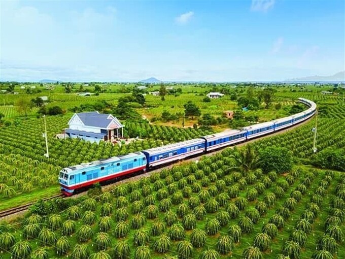 Trong dịp vận tải cao điểm 30/4-1/5, ngành đường sắt vẫn áp dụng chương trình giảm từ 5% giá vé đối với hành khách mua vé khứ hồi lượt về