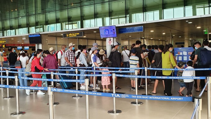 Vận tải hành khách tăng trưởng nổi bật nhờ du lịch phục hồi
