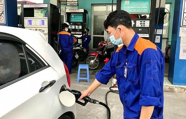 Như vậy từ đầu năm đến nay, giá nhiên liệu trong nước có 32 đợt điều chỉnh