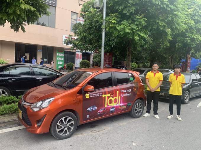 Mô hình kinh doanh hợp pháp nào cũng ít nhất 3 bên có lợi ích, đó là Nhà nước, nhà cung cấp và khách hàng. Ở đây ta thấy có bên thứ 4 đó là HTX, bên thứ 5 là tài xế và có lẽ còn bên thứ 6