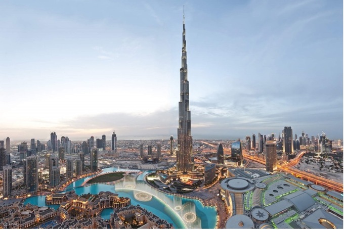 Tháp Burj Khalifa, tòa nhà cao nhất thế giới,biểu tượng của thành phố Dubai và Các tiểu Vương quốc Ả rập Thống nhất (UAE)