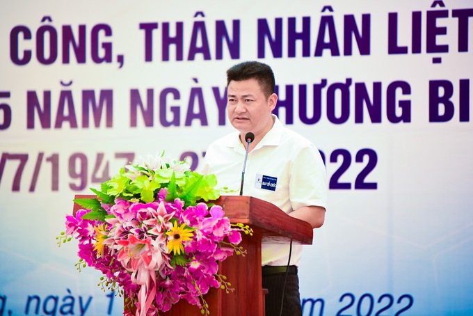 Ông Lương Văn Cừ: Lãnh đạo của Phòng khám đa khoa quốc tế Hưng Thịnh cho biết: Đây là hoạt động nhằm phát huy truyền thống “Uống nước nhớ nguồn”, “Đền ơn đáp nghĩa” và qua đó cũng thể hiện tấm lòng, sự biết ơn của đội ngũ CBNV, y bác sĩ Hưng Thịnh dành cho các thương binh, bệnh binh, gia đình có công với cách mạng của huyện nhà nói riêng và của đất nước nói chung.
