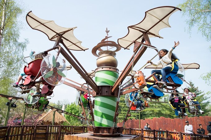 Vũ trụ giải trí siêu hấp dẫn sẽ khiến Mega Grand World Hà Nội trở thành điểm đến mới hấp dẫn bậc nhất với du khách trong và ngoài nước. Ảnh minh họa Magic Bike tại Royal Wave Park