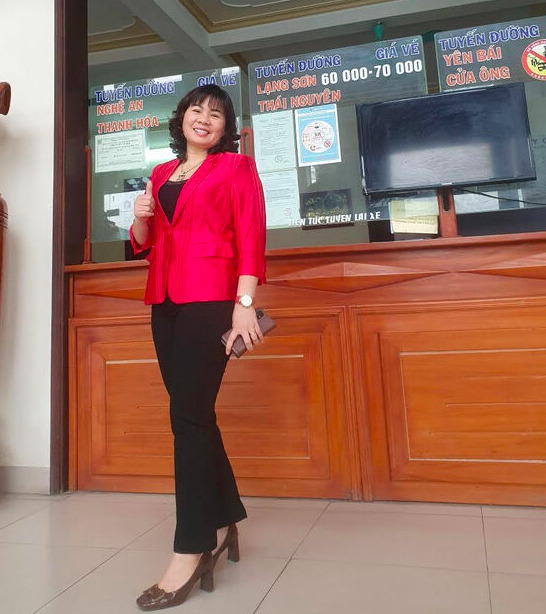 Được sinh ra và lớn lên trong một gia đình có truyền thống vận tải nên ngay từ nhỏ nhiệt huyết với nghề 'luôn chảy trong máu'. Bắt đầu kinh doanh vận tải từ năm 2003, suốt 20 năm, bà Hường luôn là một người có tư duy tích cực, duy trì niềm đam mê mãnh liệt, quyết tâm với con đường mình đã chọn trong mọi hoàn cảnh khó khăn