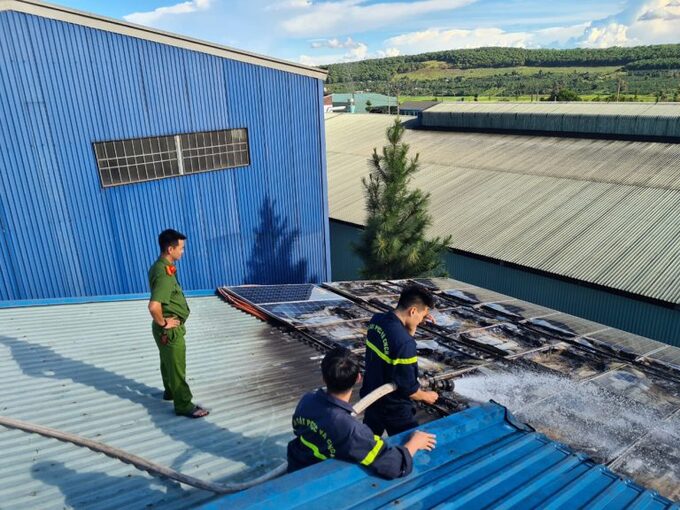 Hiện trường vụ cháy hệ thống điện năng lượng mặt trời