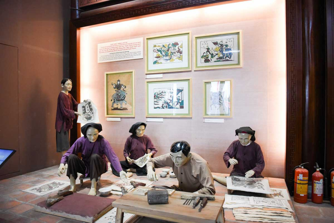 Mọi giai đoạn đều thật công phu nên đòi hỏi người làm tranh luôn cẩn trọng, cầu kỳ, chú ý đến từng chi tiết nhỏ để có được một bức tranh đẹp.