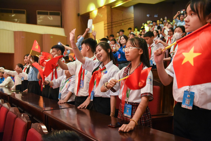 'Đã 60 năm trôi qua kể từ ngày phát động nhưng âm hưởng của phong trào “Nghìn việc tốt” vẫn còn nguyên giá trị và luôn khắc sâu trong tình cảm, ký ức của lớp lớp các thế hệ thiếu nhi Việt Nam, thực sự là niềm tự hào, tô thắm truyền thống vẻ vang của tổ chức Đội Thiếu niên Tiền phong Hồ Chí Minh', anh Huy nói.