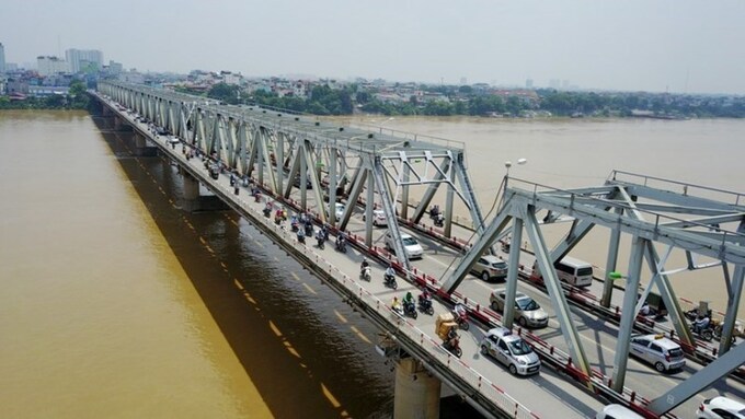 Trong khung giờ từ 22h30 hôm trước đến 4h30 sáng hôm sau cấm các phương tiện qua cầu Chương Dương để bảo dưỡng tuyến ông cấp nước