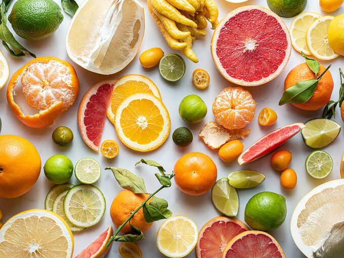 Các loại hoa quả thuộc dòng trái cây có múi được cho là làm giảm nguy cơ đột quỵ ở phụ nữ. Ảnh The Spruce Eats