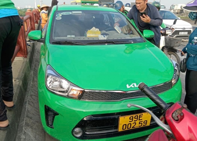 Nơi chiếc taxi bị bỏ lại.