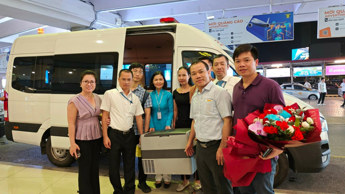 Lá gan được vận chuyển thành công tới Nội Bài.