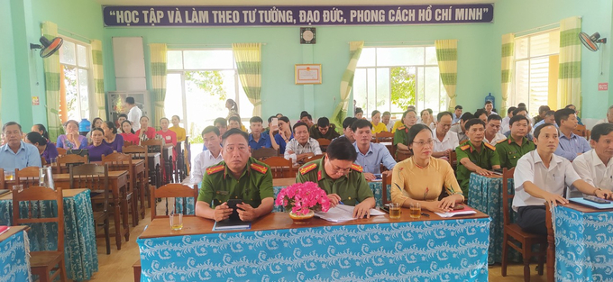 Công an huyện Quảng Điền (Thừa Thiên Huế) phát động phong trào toàn dân bảo vệ an ninh Tổ quốc, tuyên truyền nâng cao cảnh giác cho người dân về phương thức thủ đoạn hoạt động tinh vi của các loại tội phạm, nhất là trên không gian mạng.