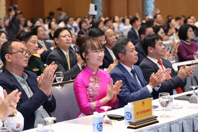 Một số doanh nghiệp phát triển đạt tầm khu vực và thế giới, góp phần nâng cao vị thế, uy tín của Việt Nam trên trường quốc tế như Vingroup, Viettel, FPT, Vietjet, Thaco, VNPT, BRG, Vinamilk, Thái Bình Shoes (TBS)…
