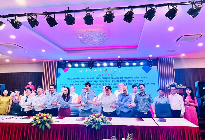 Ký kết Thoả thuận hợp tác của 5 địa phương miền Trung và các tỉnh khu vực Tây Nguyên.