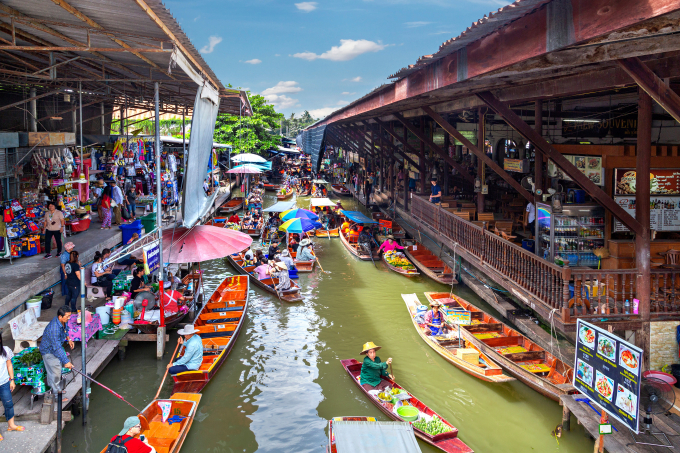 Chợ nổi Damnoen Saduak ở Ratchaburi, Thái Lan