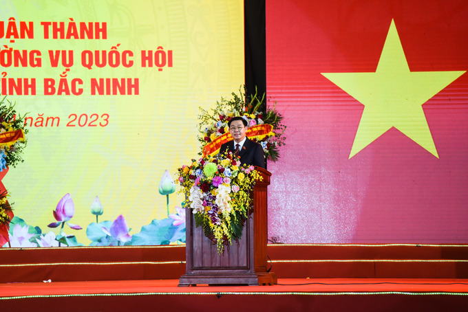 Phát biểu tại buổi lễ, Chủ tịch Quốc hội Vương Đình Huệ khẳng định, Bắc Ninh - Kinh Bắc là vùng đất cổ, giàu truyền thống lịch sử, văn hiến, cách mạng; nơi phát tích Vương triều Lý; quê hương của các lễ hội đặc sắc, các làng nghề truyền thống và gần 1.600 di tích lịch sử - văn hoá, nhiều bảo vật quốc gia và làn điệu Dân ca Quan họ - Di sản văn hoá phi vật thể của nhân loại