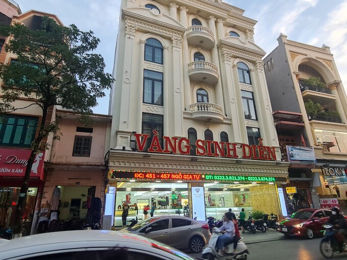 Công ty TNHH vàng bạc, đá quý Sinh Diễn bị phạt nặng vì mua bán vàng miếng trái phép.