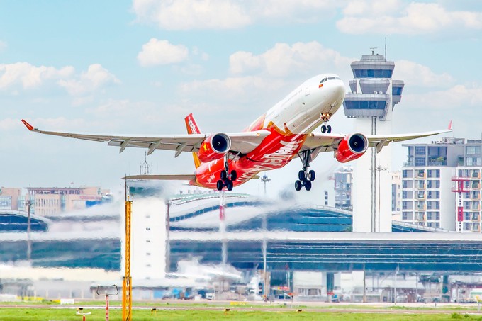 Mừng ngày Quốc tế Phụ nữ 8/3, Vietjet dành tặng hàng ngàn vé chỉ từ 0 đồng và giảm 10% vé Business cho hành khách