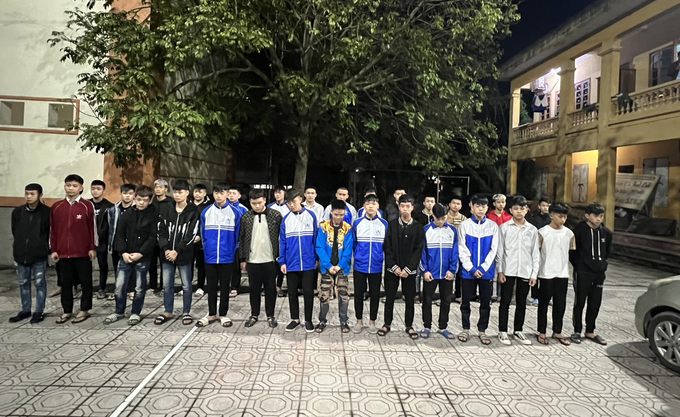 Các đối tượng tại cơ quan công an.