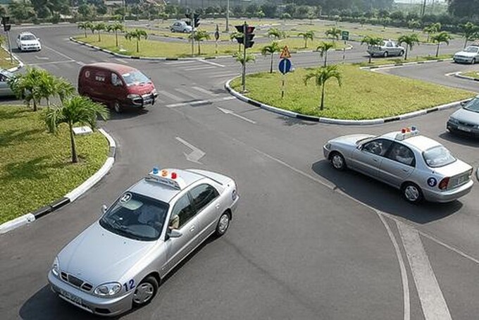Bãi bỏ một số nội dung còn trùng lặp giữa các môn đồng thời điều chỉnh giảm thời lượng học phù hợp để đáp ứng yêu cầu người điều khiển phương tiện giao thông cơ giới đường bộ