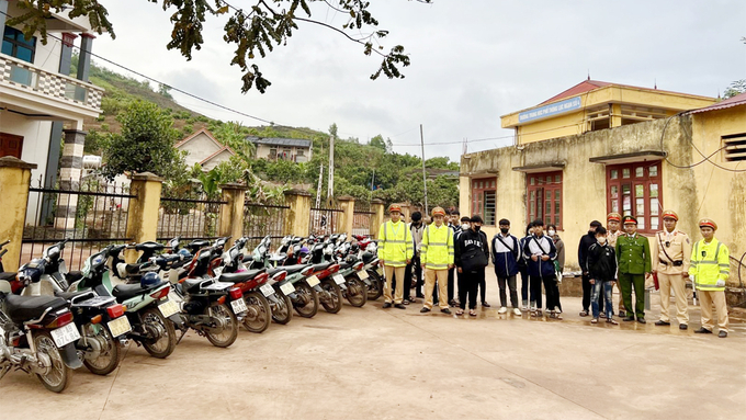 CSGT xử lý nghiêm các trường hợp học sinh vi phạm TTATGT