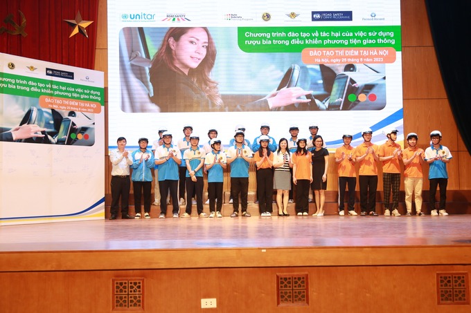 Sau khi hoàn thành khóa học, người học sẽ được cấp Chứng chỉ tham gia Chương trình đào tạo của UNITAR.
