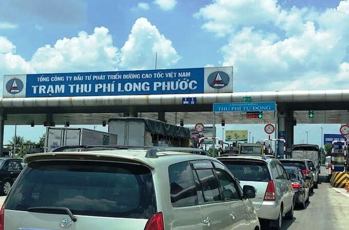 Lực lượng CSGT đã lập biên bản xử phạt và tạm giữ Giấy phép lái xe của Thiện
