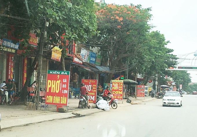 Thực hiện cao điểm giải tỏa lòng, lề đường, vỉa hè, hành lang ATGT trên tất cả các tuyến đường