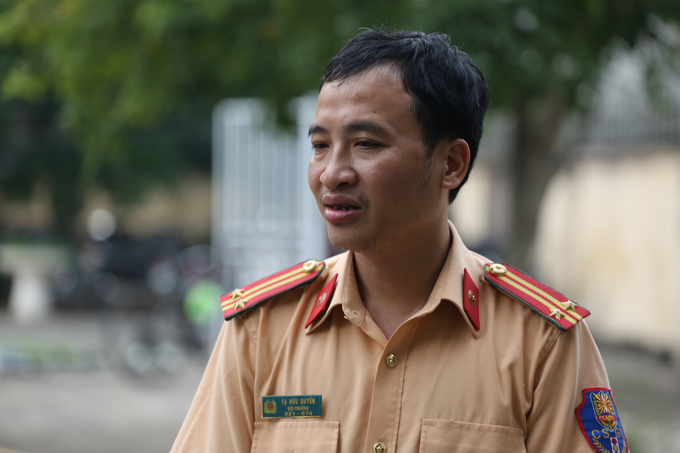 Trung tá Tạ Hữu Quyền - Đội trưởng đội Cảnh sát giao thông - Trật tự, Công an huyện Tân Lạc