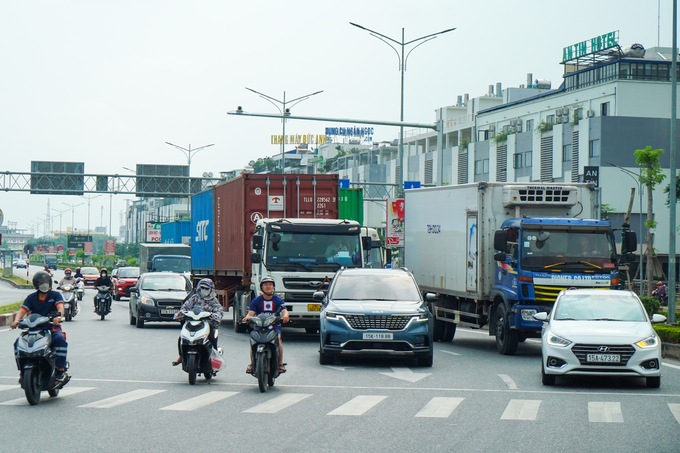 Hệ thống camera 'phạt nguội' tại nút giao Bùi Viện - Võ Nguyên Giáp.
