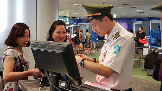 Tăng cường hiệu quả và hiệu lực của công tác giám sát an toàn, an ninh hàng không, đặc biệt trong thời gian cao điểm phục vụ nhu cầu đi lại an toàn của người dân.