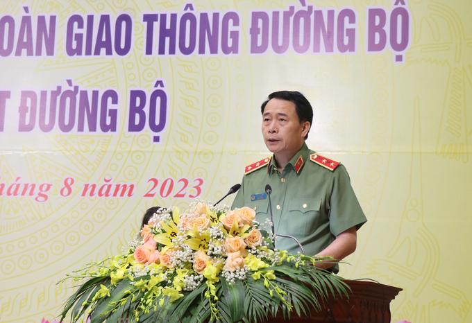 Thứ trưởng Bộ Công an Lê Quốc Hùng phát biểu tại buổi tọa đàm về dự án Luật Trật tự, an toàn giao thông đường bộ và dự án Luật Đường bộ.