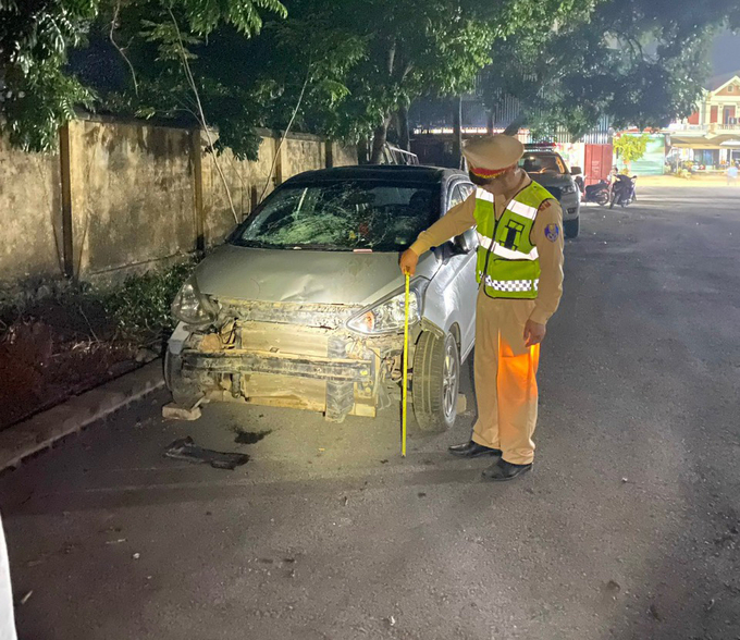 Chiếc xe ô tô đã được tạm giữ phục vụ công tác điều tra.