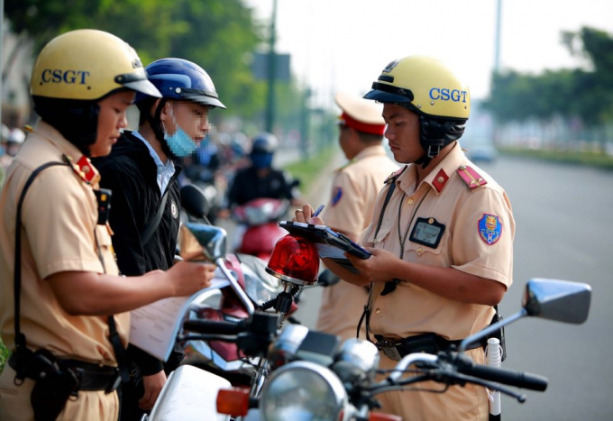 CSGT tuần tra, kiểm soát, xử lý vi phạm người đi đường | Ảnh minh họa