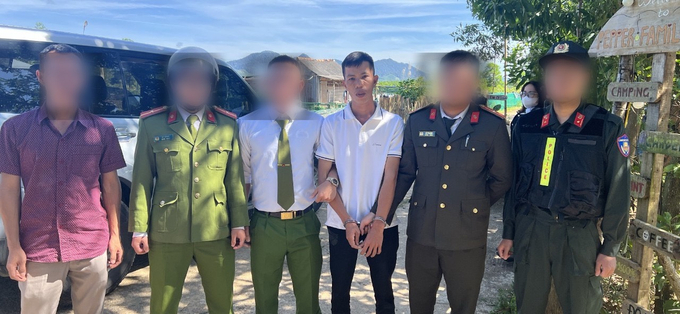 Trần Đông Lập (SN 1990, trú tại thôn Thu Bồn Tây, xã Duy Tân, huyện Duy Xuyên, tỉnh Quảng Nam) bị lực lượng công an bắt giữ.