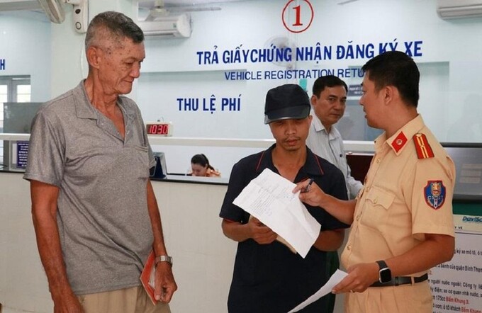 Thông tư này quy định về hồ sơ, thủ tục cấp, thu hồi đăng ký, biển số xe cơ giới được quy định trong Luật Giao thông đường bộ