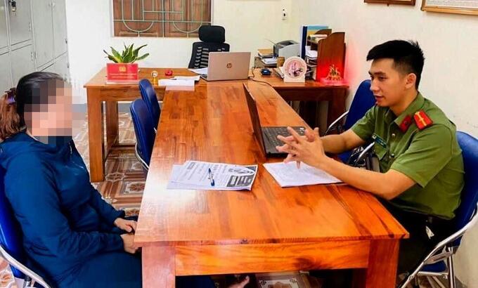 Công an huyện Hương Khê (Hà Tĩnh) làm việc với chị N.T.N.