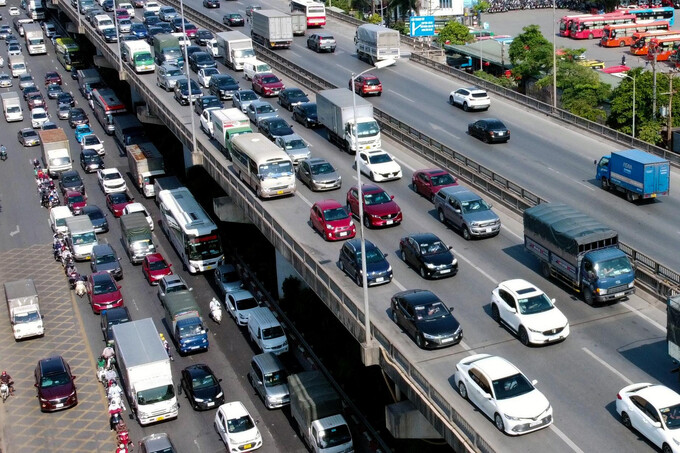 Thời gian gần đây trên các tuyến đường cao tốc, đặc biệt là các tuyến đường cao tốc phân kỳ đầu tư đã xảy ra các vụ tai nạn giao thông gây hậu quả nghiêm trọng