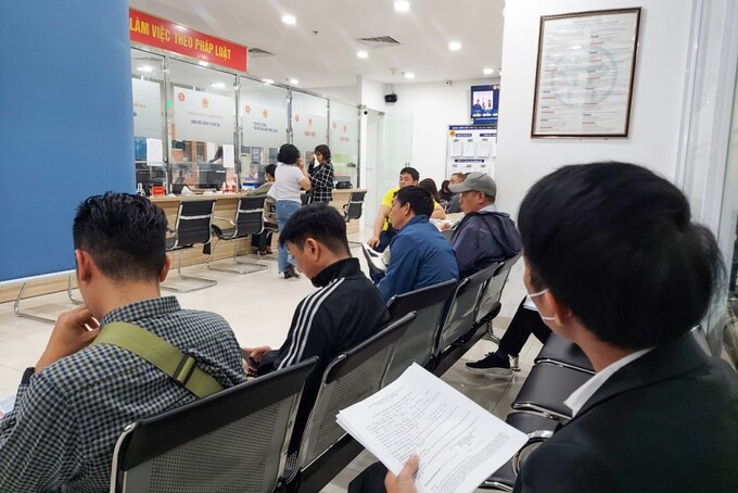 Sau kỳ nghỉ Tết Nguyên đán Giáp Thìn năm 2024, nhu cầu giao dịch thủ tục hành chính cấp/đổi giấy phép lái xe tăng cao