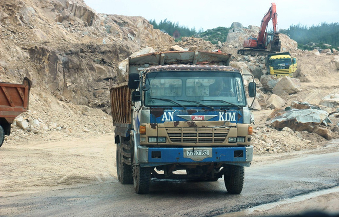 TPHCM là địa phương có số lượng phương tiện hết niên hạn sử dụng nhiều nhất với 4.898 xe (gồm 1.116 xe khách và 3.782 xe tải)