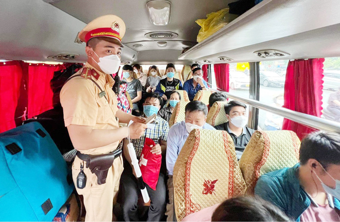 “Đường cao tốc” vì hiện nay trên thực tế việc xây dựng đường cao tốc có nhiều vận dụng khá tùy tiện