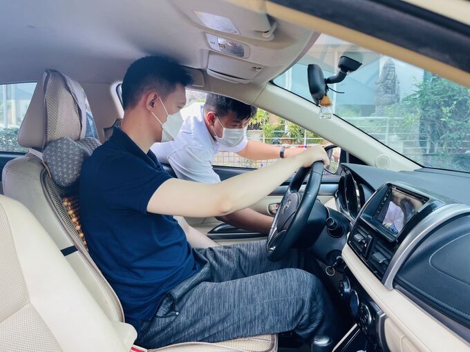 Cần xem xét chỉ đạo các cơ quan chức năng nghiên cứu để sửa đổi về tiêu chuẩn giáo viên dạy thực hành lái xe ô tô