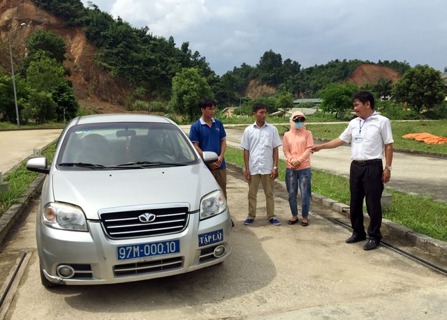 Bộ GTVT: Siết chặt công tác đào tạo, sát hạch, cấp đổi giấy phép lái xe - Ảnh 1. Nâng cao hơn nữa về chất lượng của công tác đào tạo, sát hạch, cấp, đổi GPLX