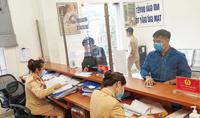 Người vi phạm sắp không còn phải đi xa để hoàn tất phạt nguội nếu kiến nghị của Cục CSGT được áp dụng | Ảnh: GTVT