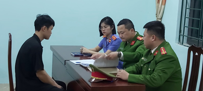 Bùi Văn Tuyến tại cơ quan Công an